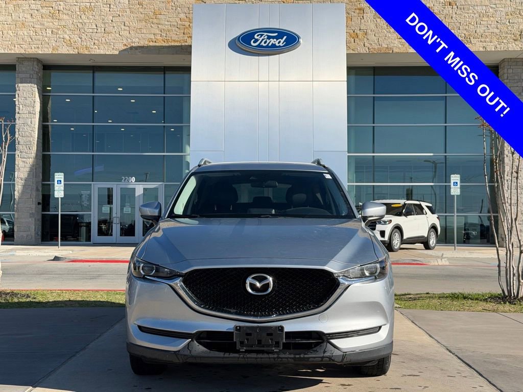 Used 2017 MAZDA CX-5 Touring image 2