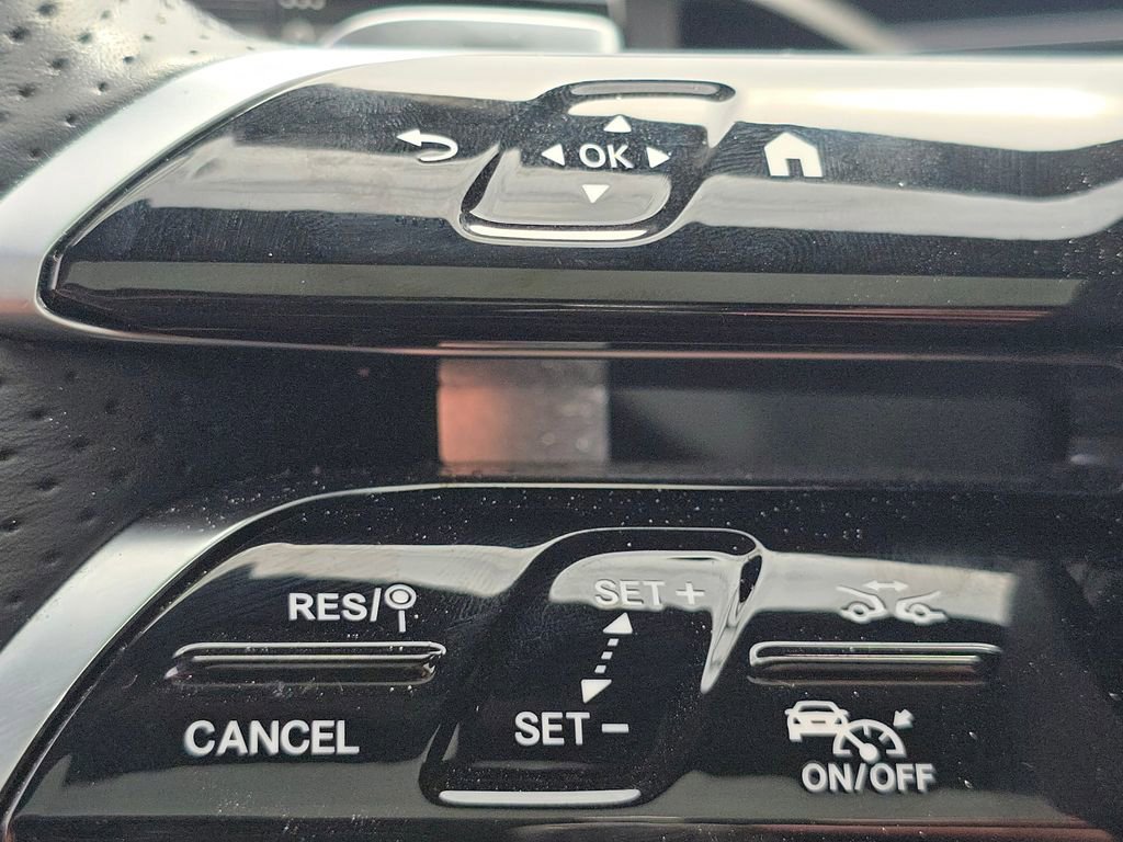 Certified 2023 Mercedes-Benz C 300 4MATIC Sedan image 34