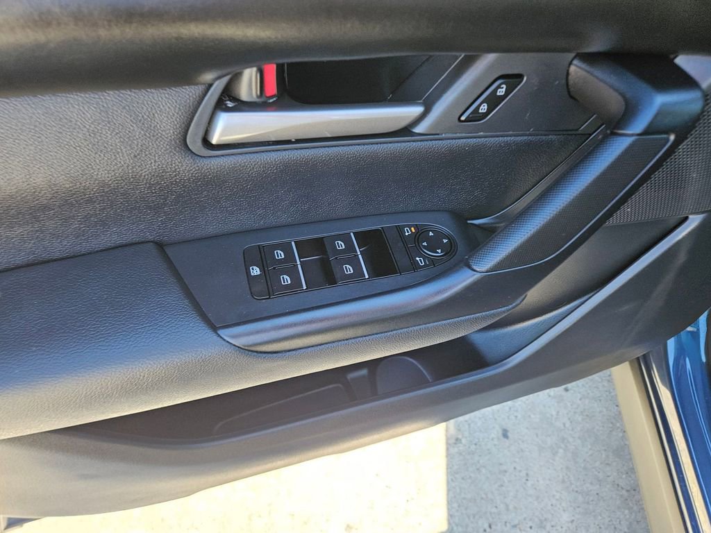 Used 2025 MAZDA CX-50 AWD 2.5 Hybrid w/ Premium Pkg image 15