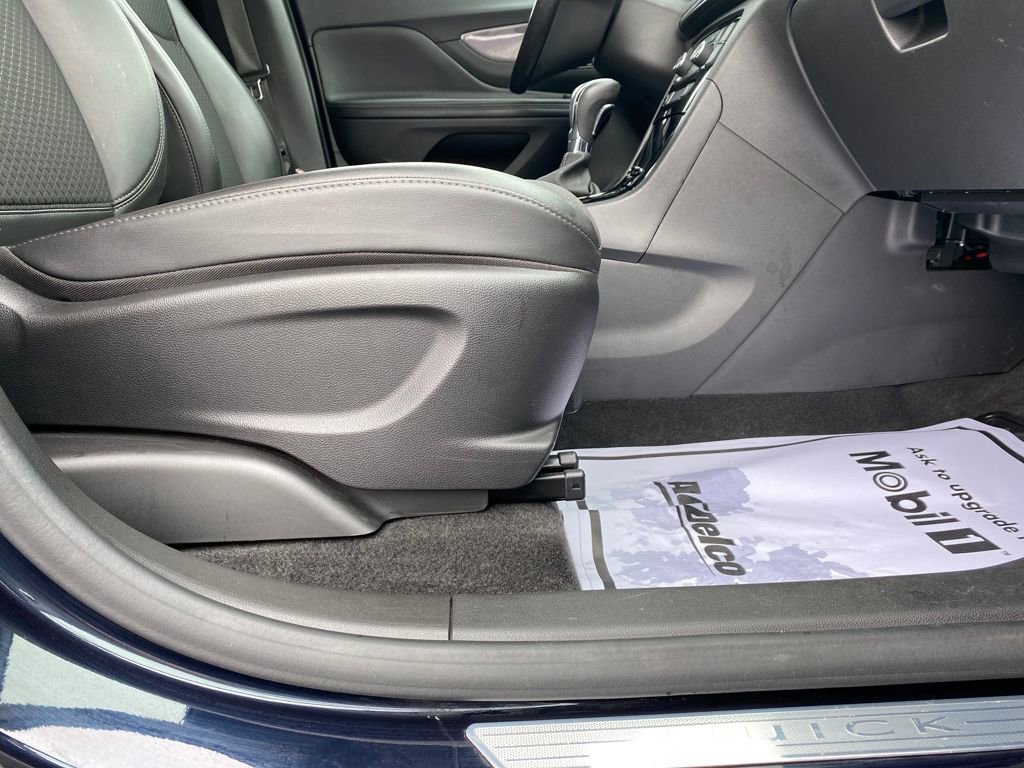 Used 2022 Buick Encore Preferred image 11