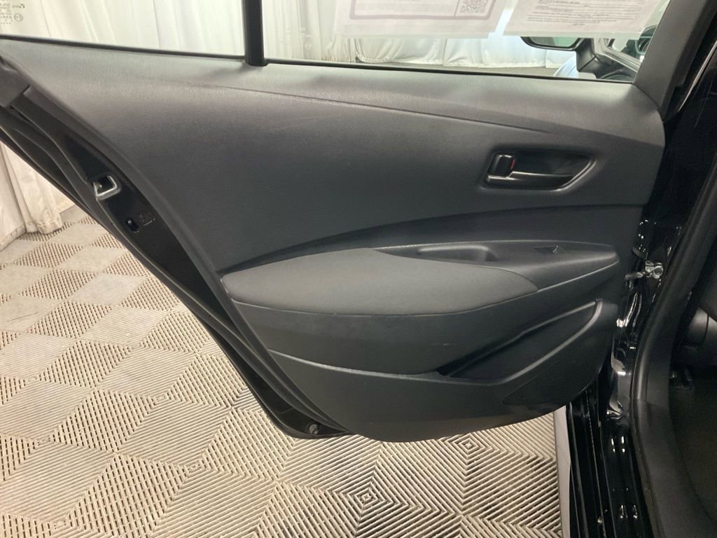 Used 2023 Toyota Corolla LE image 33