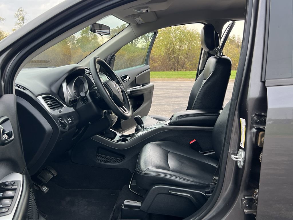 Used 2018 Dodge Journey SE w/ Blacktop Package image 15