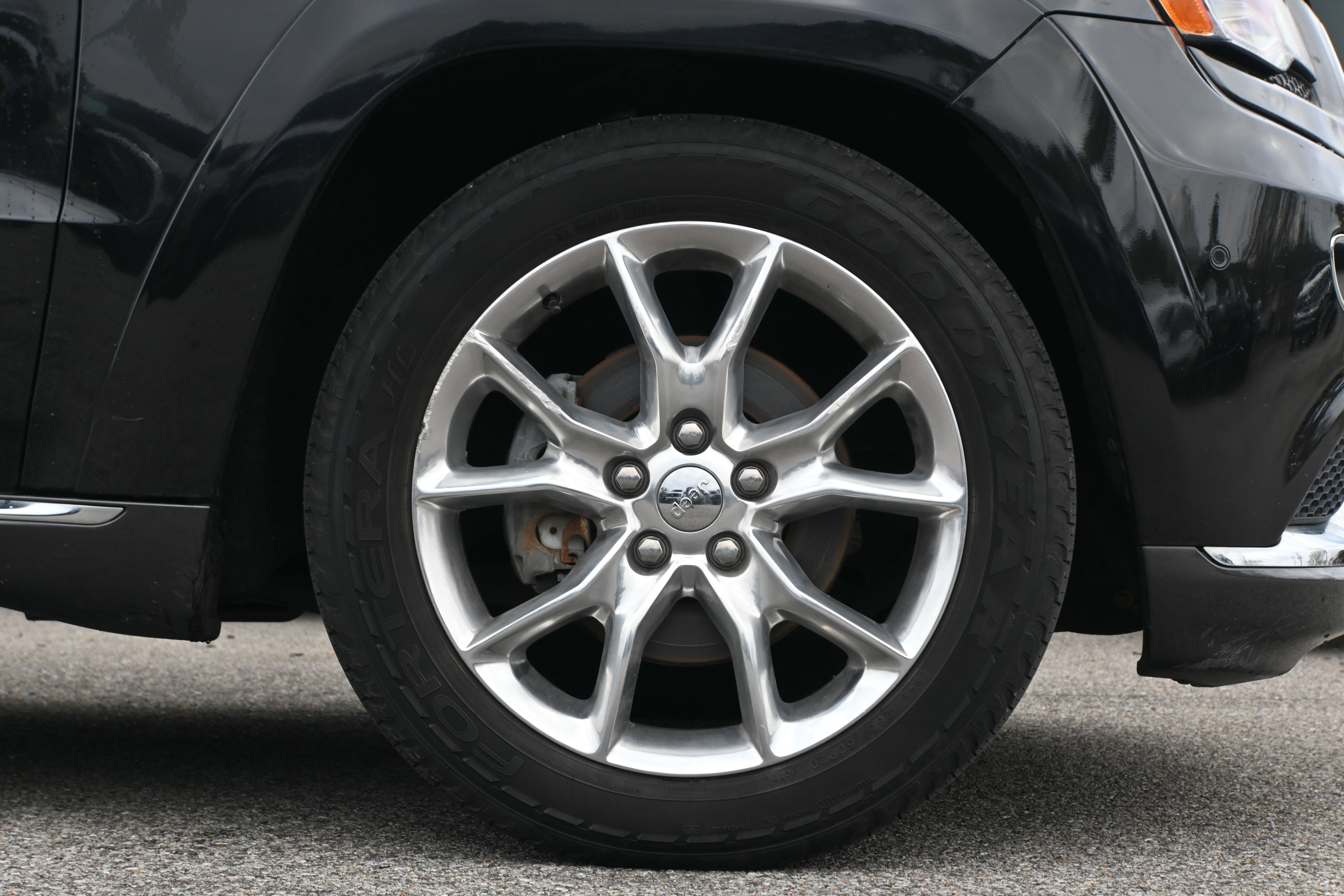 Used 2015 Jeep Grand Cherokee Summit image 22