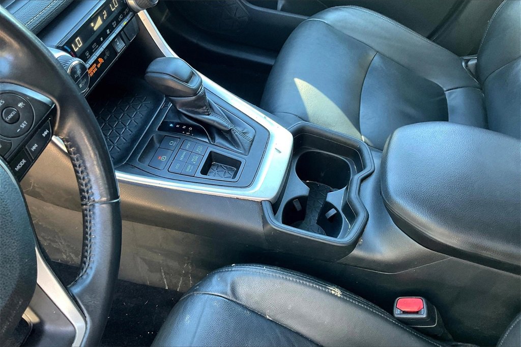 Used 2019 Toyota RAV4 XLE image 17