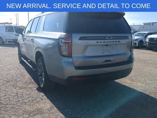 Used 2023 Chevrolet Suburban Z71 w/ Luxury Package AWD/4WD image 4