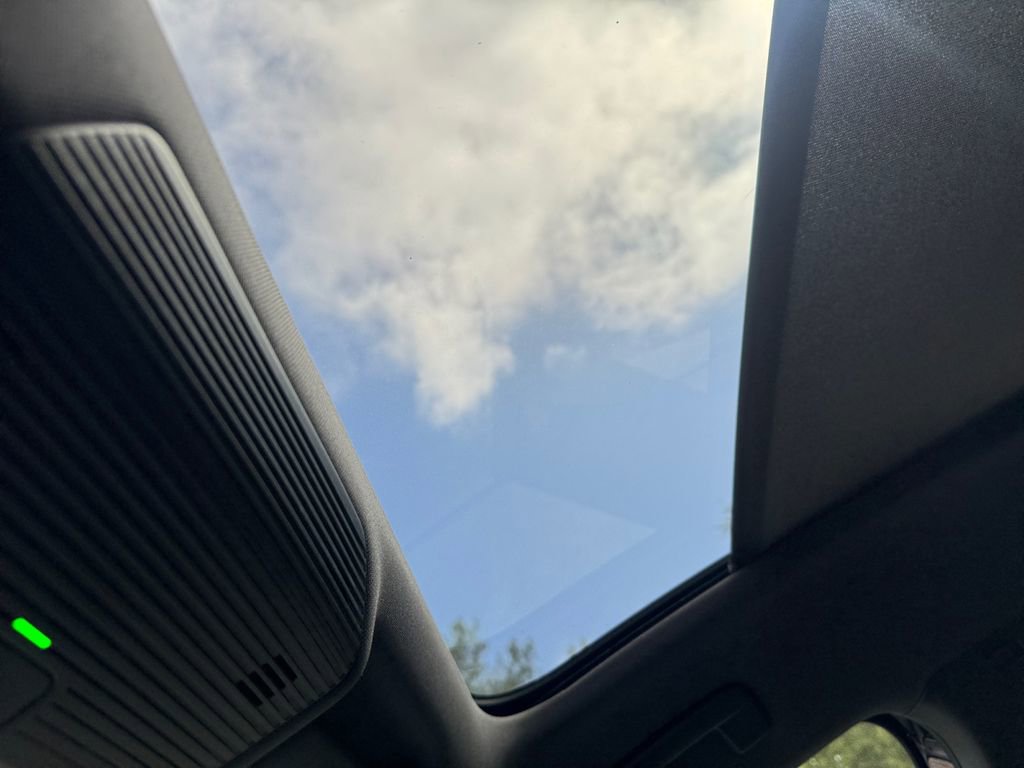 Used 2023 Volkswagen ID.4 Pro S AWD/4WD image 32