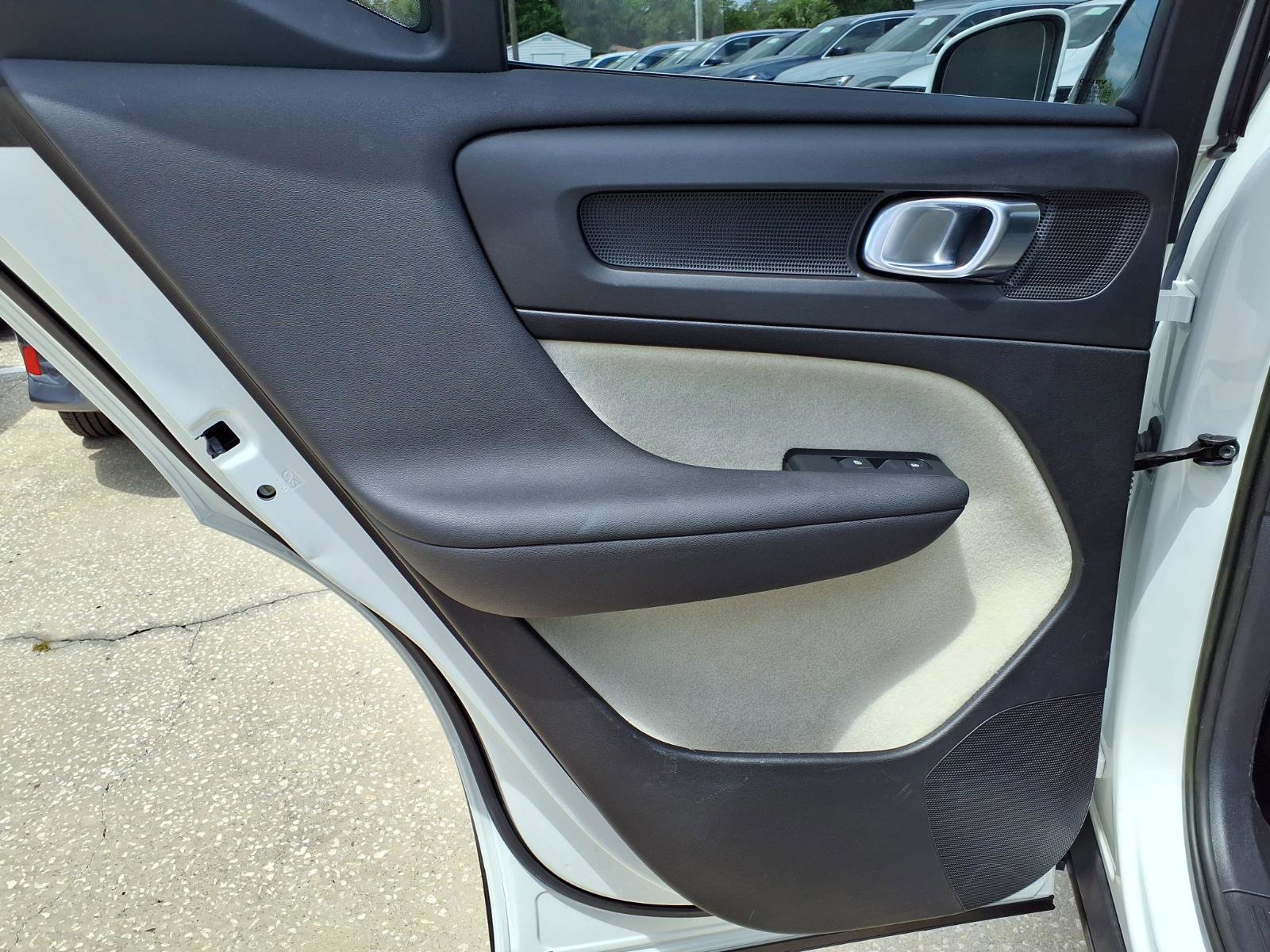 Certified 2023 Volvo XC40 B5 Plus w/ Driver Assist Package image 19