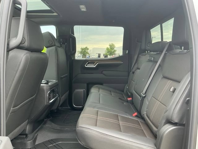 Used 2026 Chevrolet Silverado 1500 High Country w/ High Country Premium Package AWD/4WD image 36