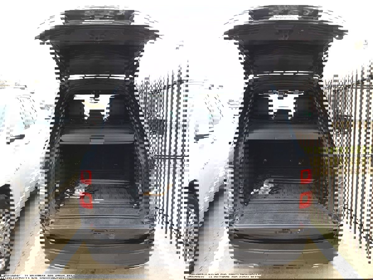 Used 2021 Land Rover Range Rover P525 Westminster Edition image 14