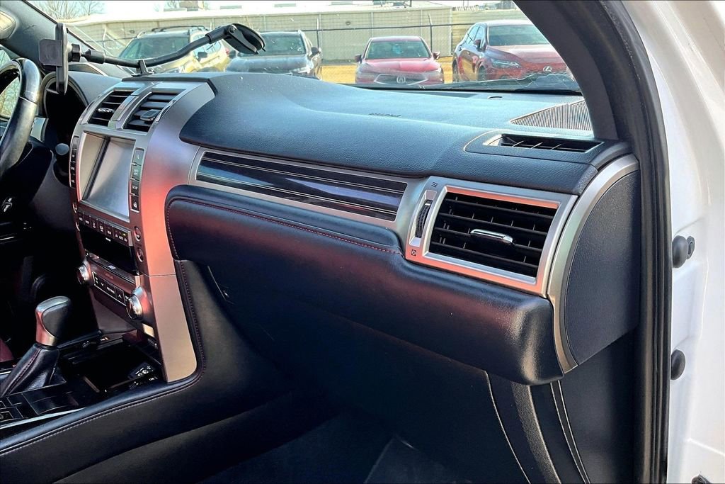Used 2020 Lexus GX 460 Premium w/ Premium Package image 21