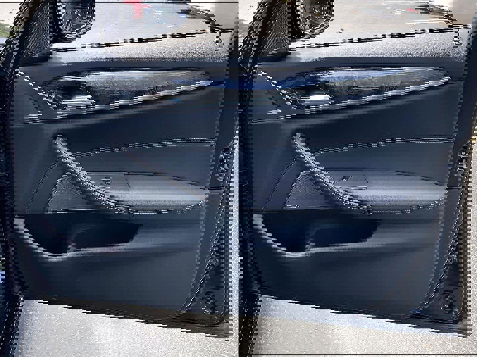 Used 2023 BMW 540i w/ M Sport Package image 25