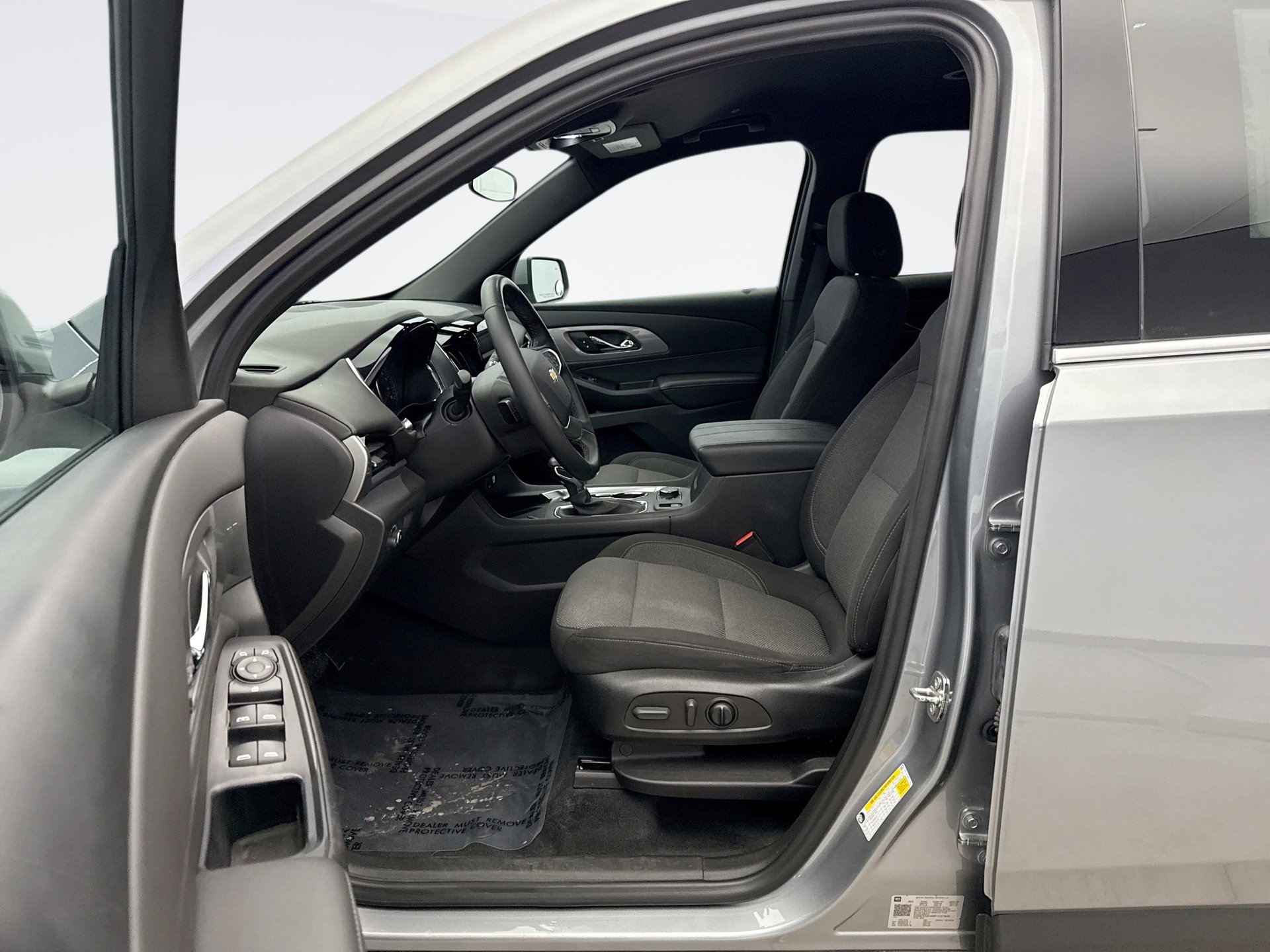 Used 2023 Chevrolet Traverse LT image 10