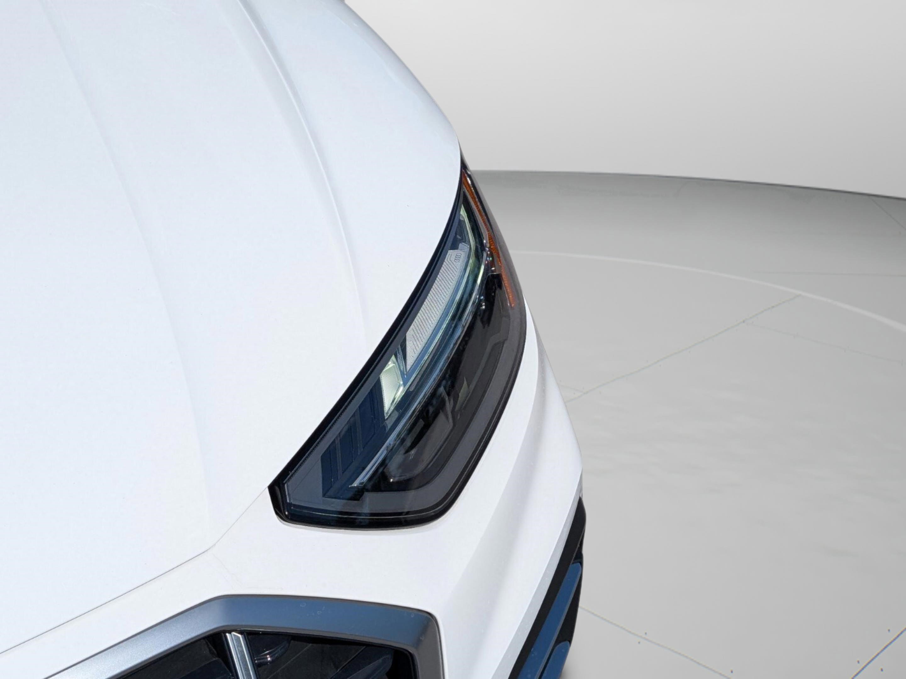 Used 2021 Audi Q5 Premium w/ Convenience Package image 27