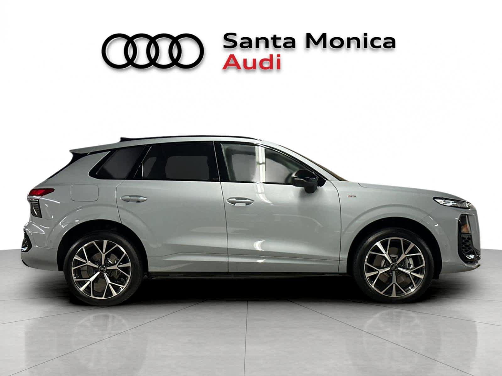 New 2026 Audi Q3 quattro 2.0T AWD/4WD image 8