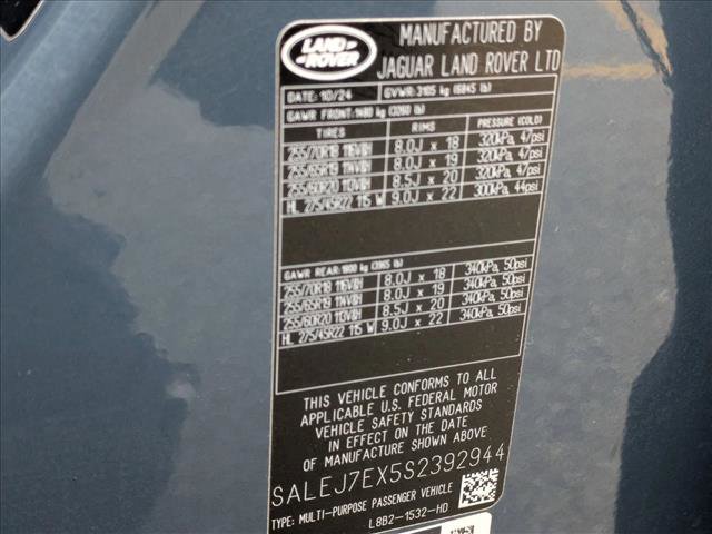 Used 2025 Land Rover Defender 110 S image 26