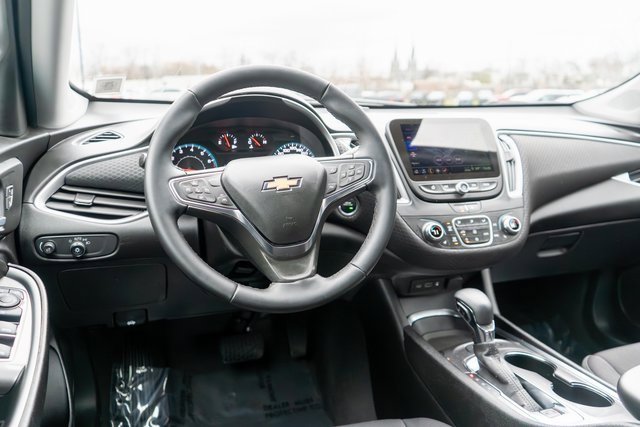 Used 2025 Chevrolet Malibu LT w/ Sport Edition image 15