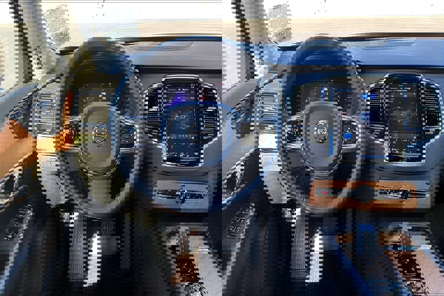 Used 2023 Volvo XC90 T8 Plus w/ Protection Package image 8