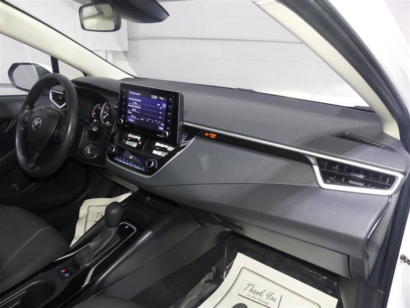 Used 2022 Toyota Corolla LE image 23