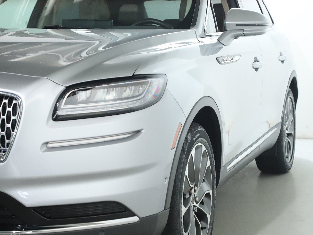 Used 2023 Lincoln Nautilus Reserve w/ Equipment Group 201A AWD/4WD image 4