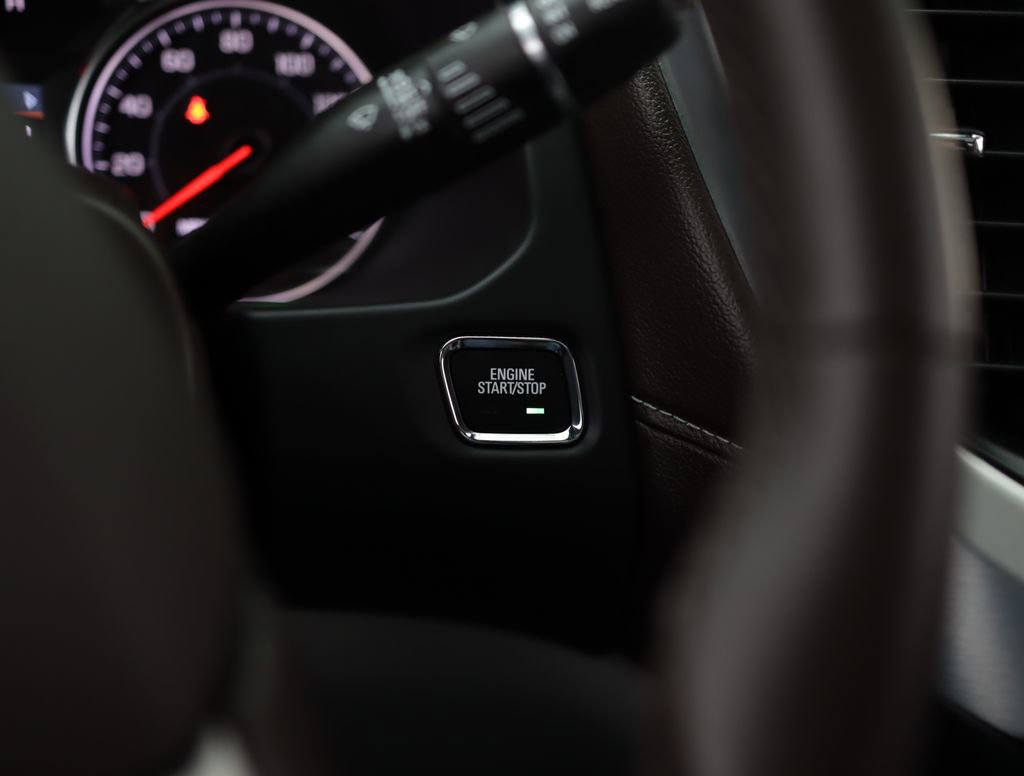 Used 2023 GMC Acadia SLT image 19