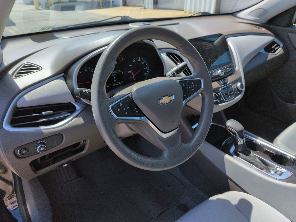 Used 2024 Chevrolet Malibu LT image 30