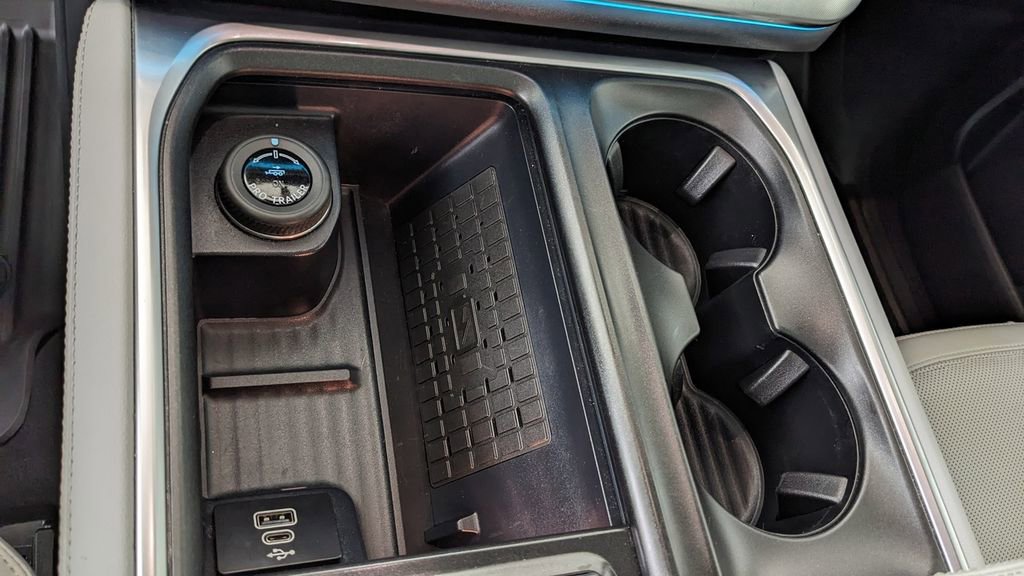 Certified 2025 Ford Expedition Platinum AWD/4WD image 32