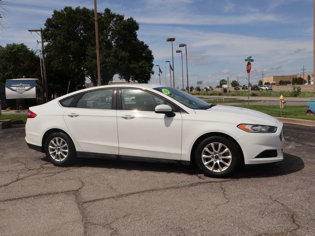 Used 2016 Ford Fusion S FWD image 8