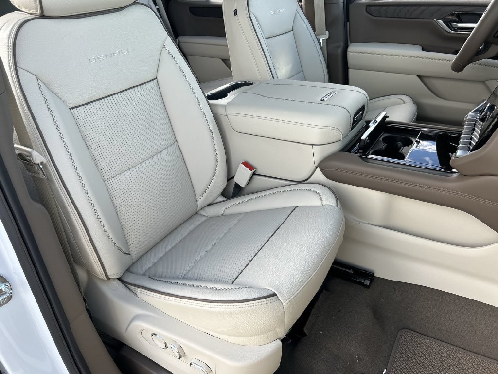 New 2027 GMC Yukon Denali w/ Advanced Technology Package AWD/4WD image 29
