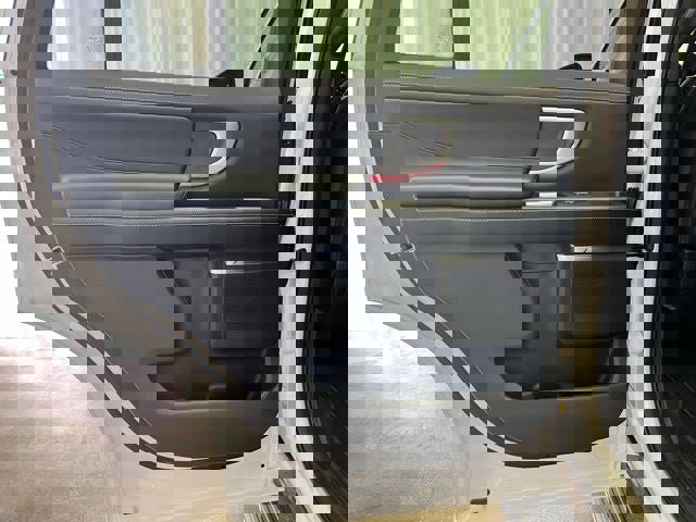 New 2025 Ford Expedition Platinum w/ Stealth Appearance Package image 15