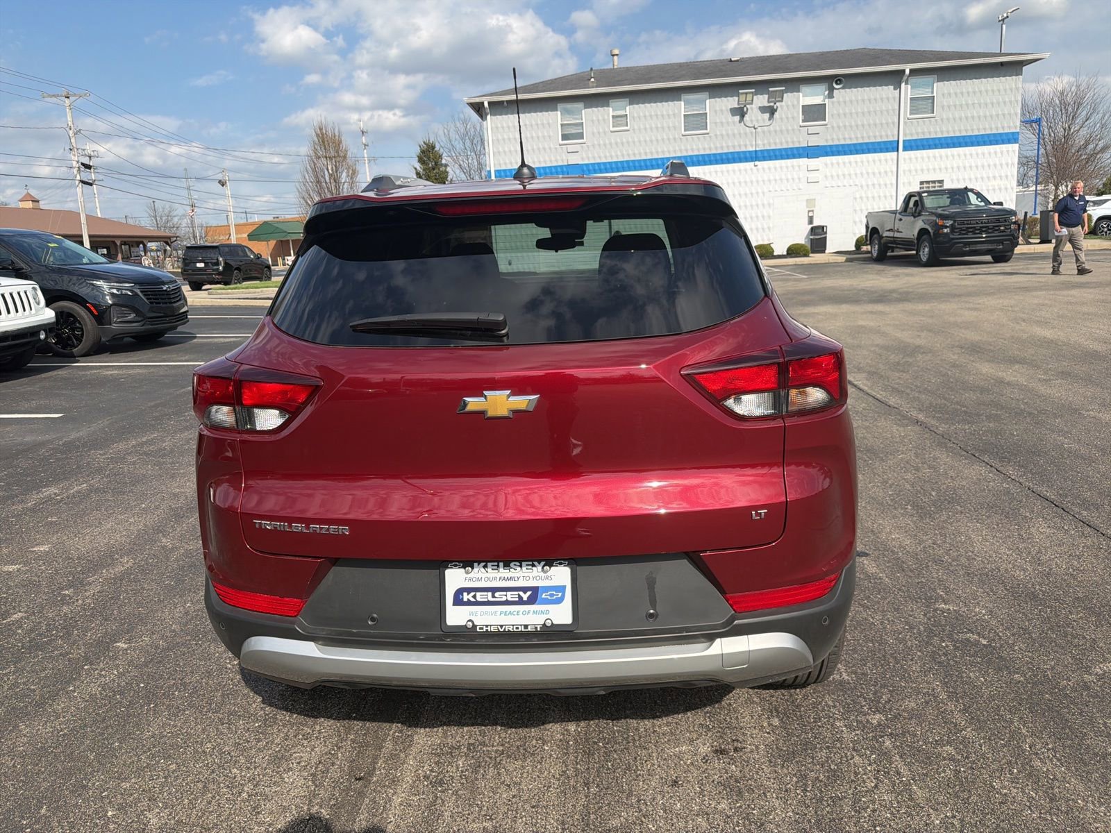 Used 2024 Chevrolet TrailBlazer LT w/ LT Cold Weather Package image 4