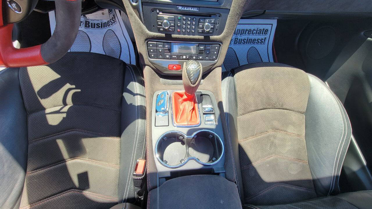 Used 2015 Maserati GranTurismo Sport RWD image 23