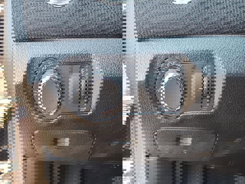 Used 2015 Chevrolet Cruze LT image 9