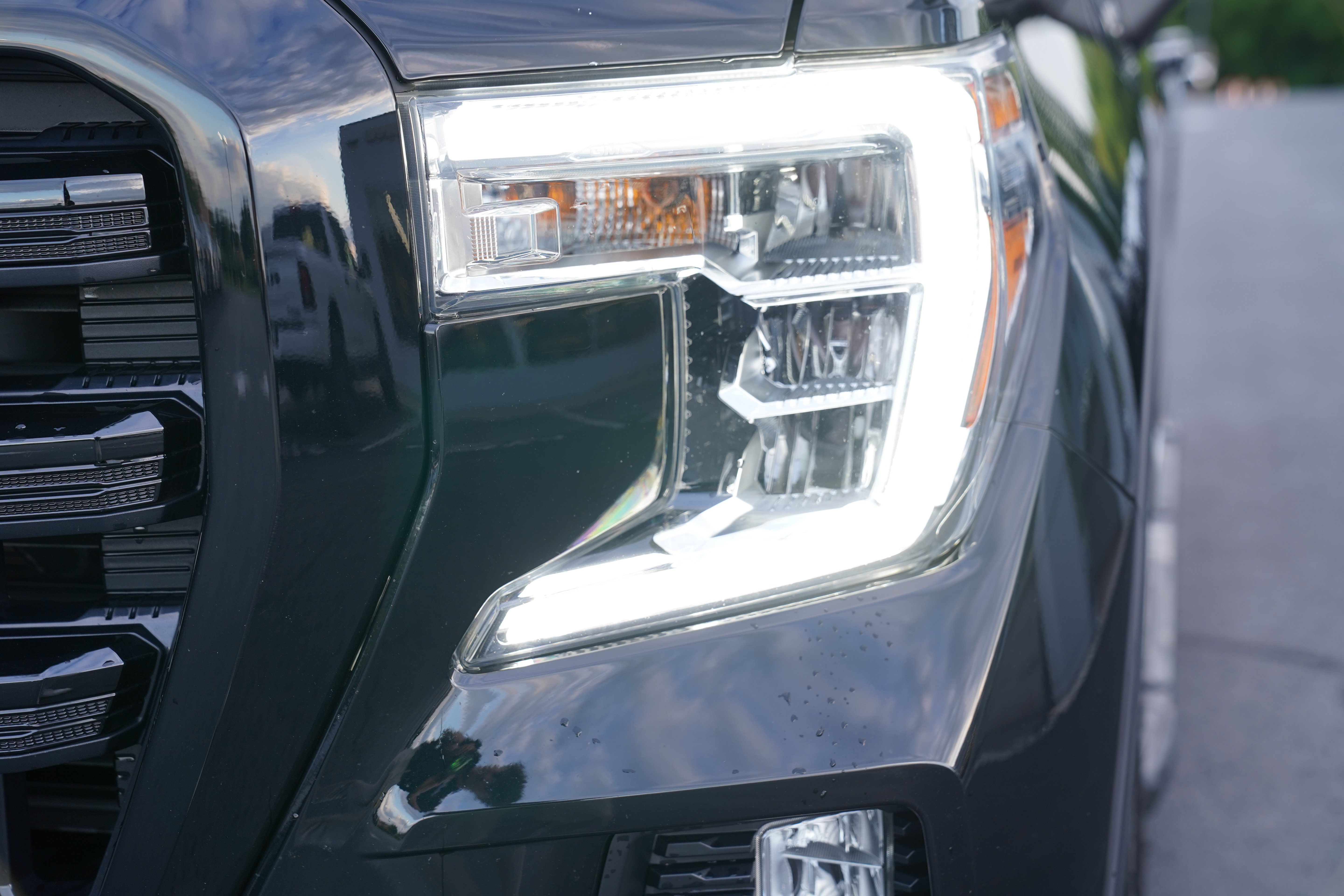 Used 2021 GMC Sierra 1500 Elevation w/ X31 Off-Road Package AWD/4WD image 13