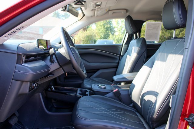 Used 2023 Ford Mustang Mach-E Select image 12