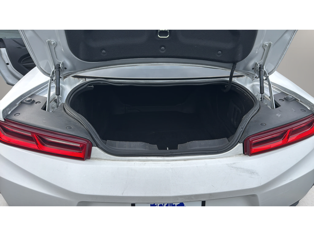 Used 2018 Chevrolet Camaro LT w/ RS Package RWD image 17
