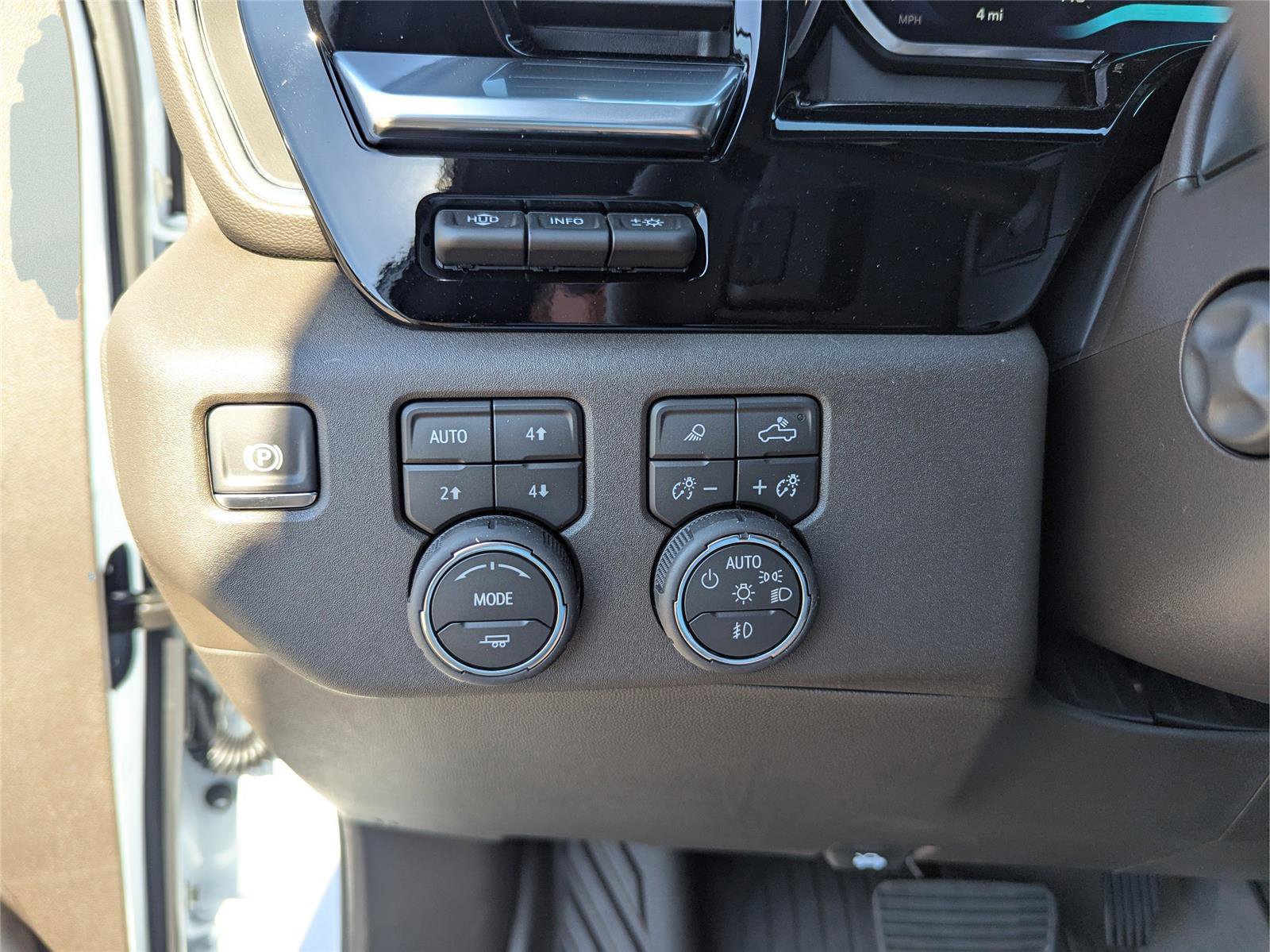 New 2026 Chevrolet Silverado 1500 LTZ w/ LTZ Premium Package image 25