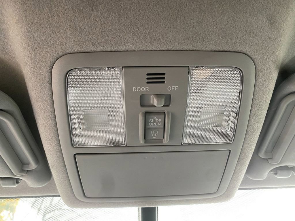 Used 2012 Toyota RAV4 Limited image 22