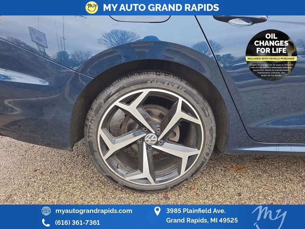 Used 2021 Volkswagen Passat 2.0T R-Line image 33