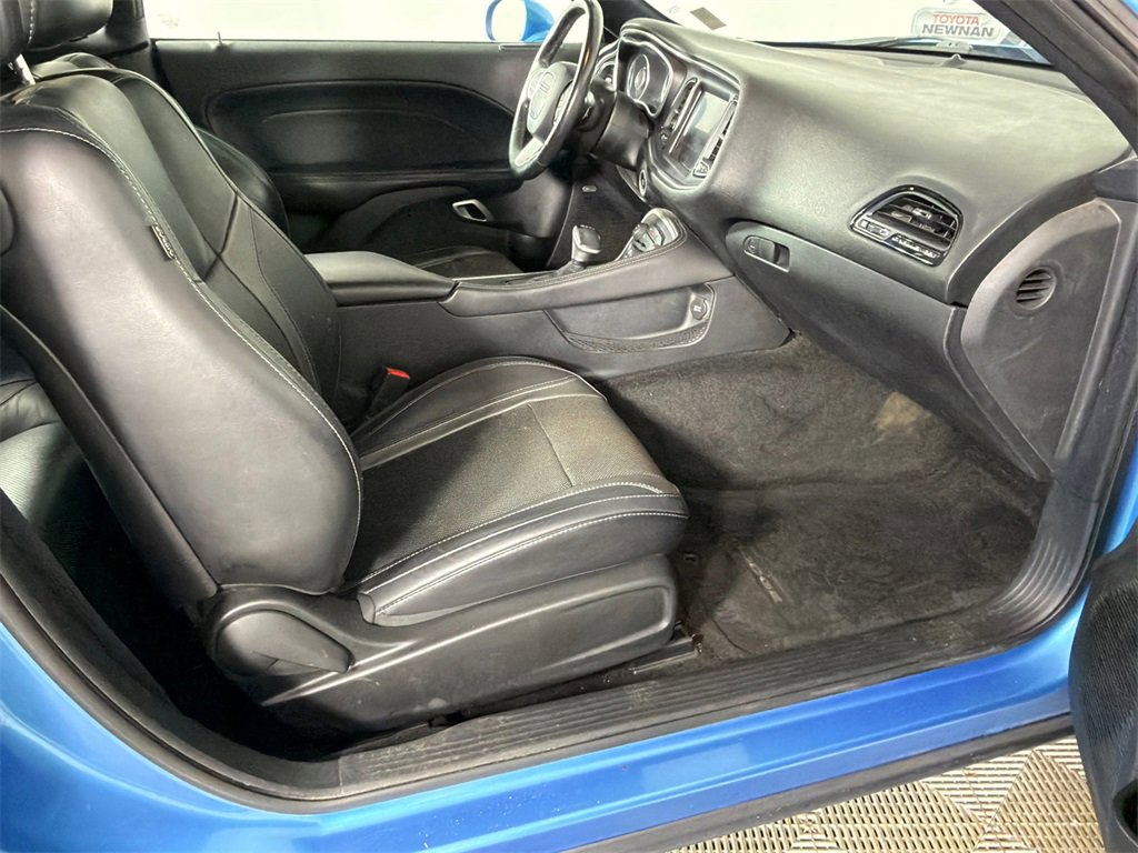 Used 2015 Dodge Challenger SXT Plus image 15