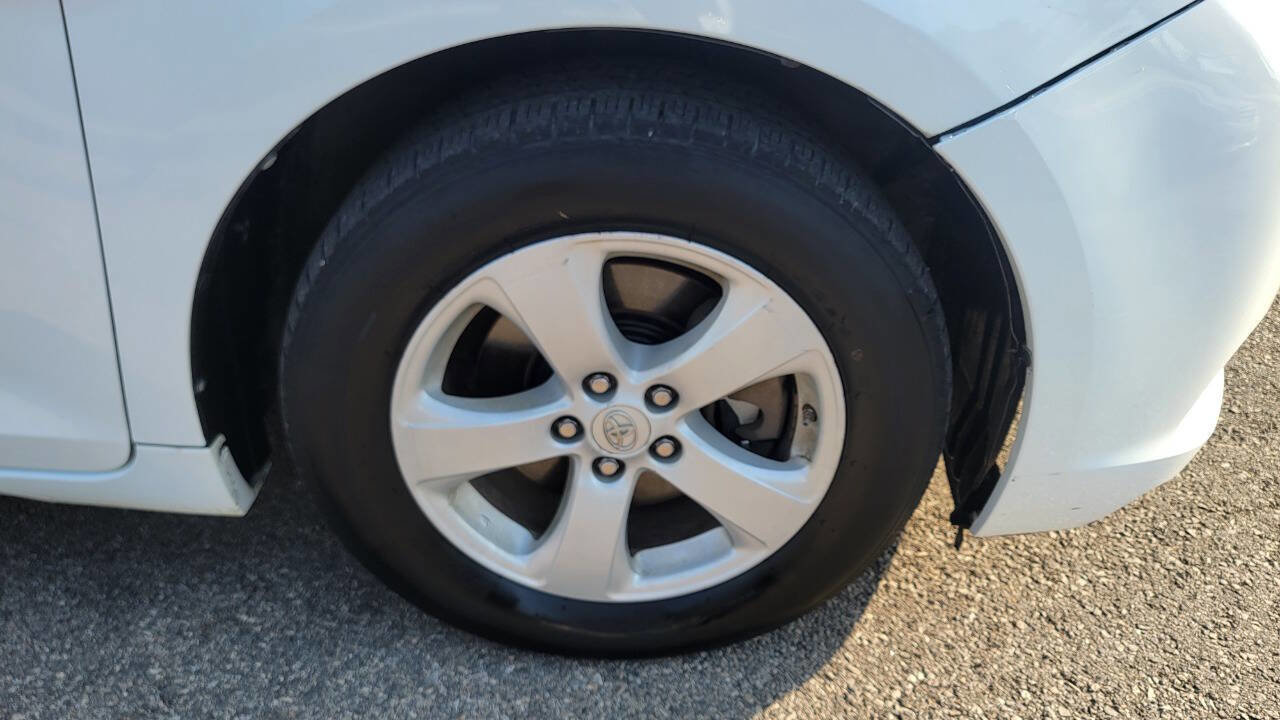 Used 2014 Toyota Sienna L FWD image 20