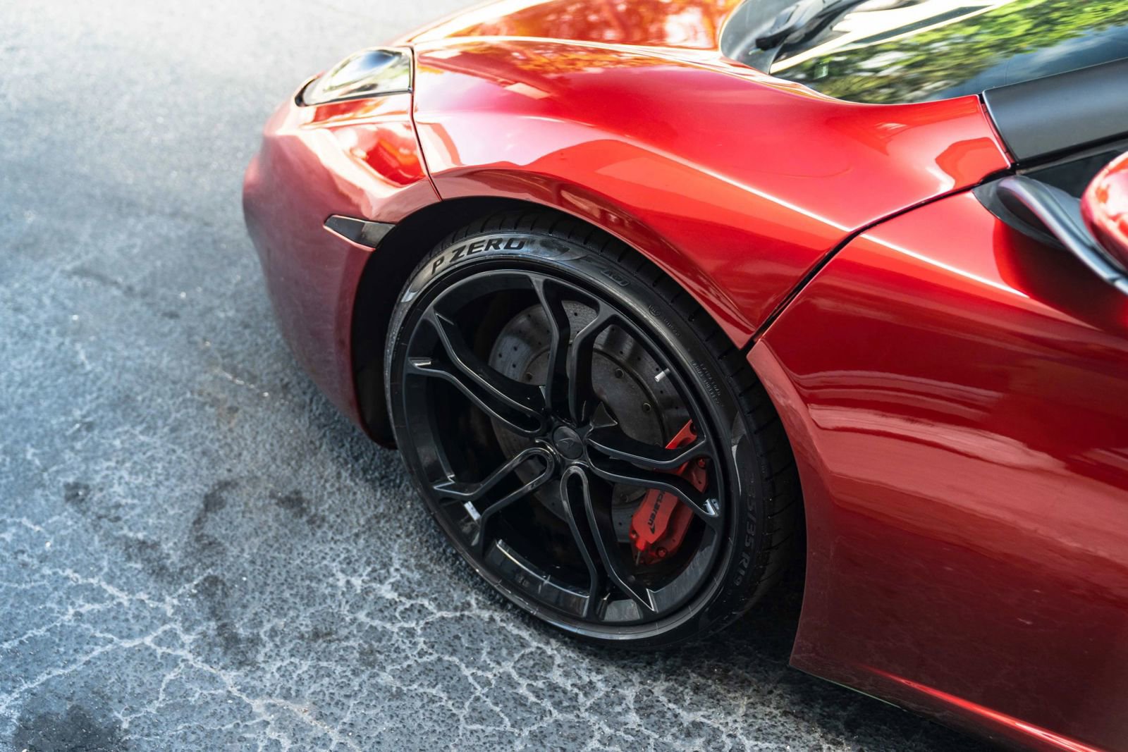 Used 2014 McLaren MP4-12C Spider RWD image 10