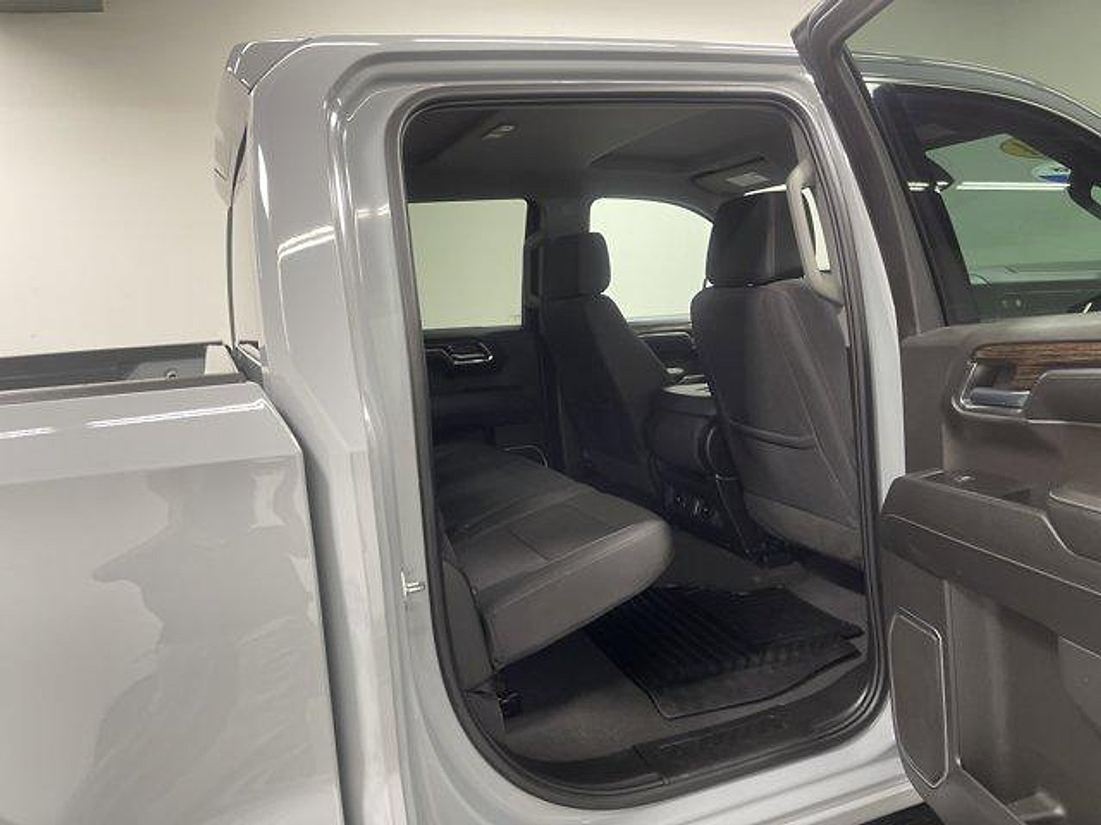 Used 2024 GMC Sierra 1500 SLE AWD/4WD image 14