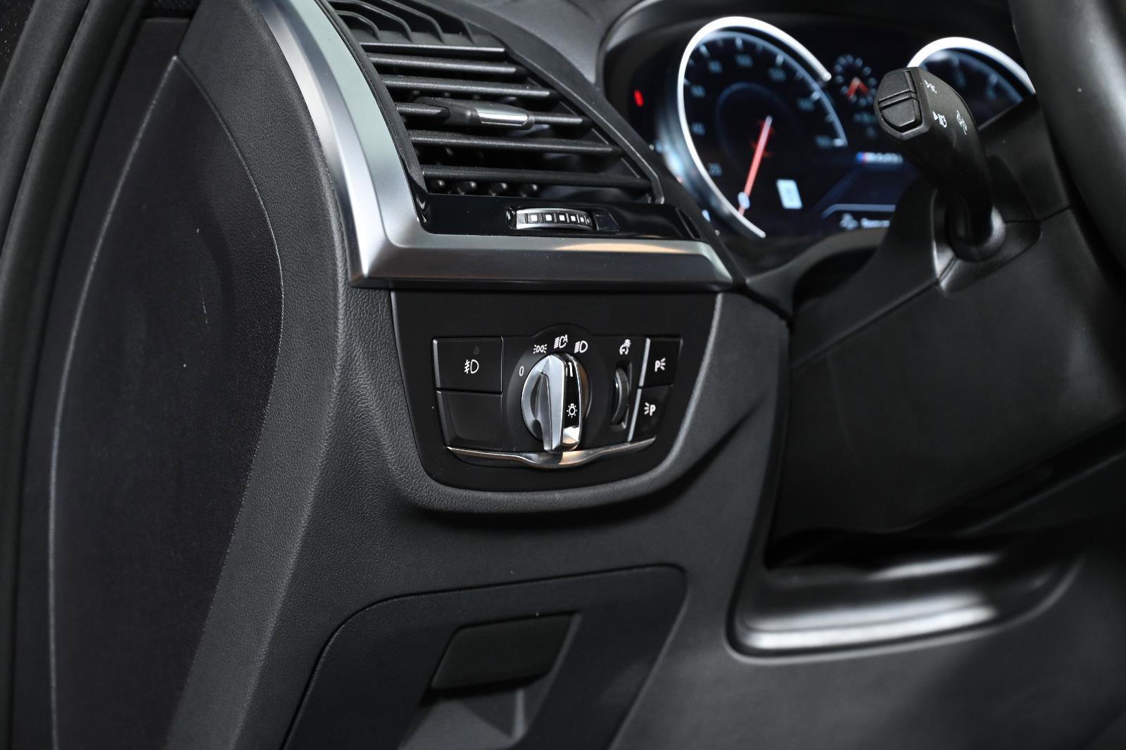 Used 2019 BMW X3 M40i w/ Premium Package image 25