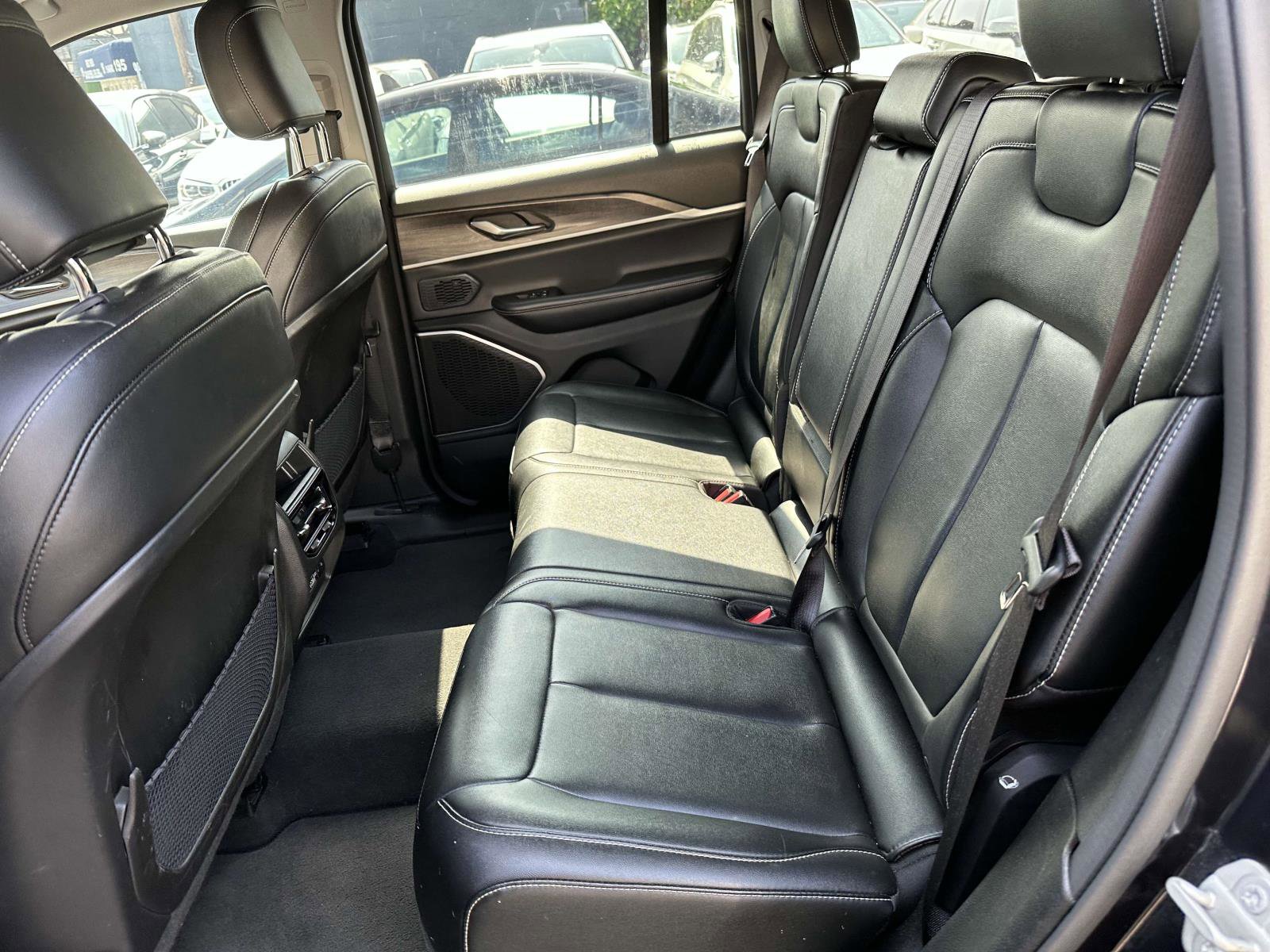 Used 2024 Jeep Grand Cherokee Limited 4xe image 18