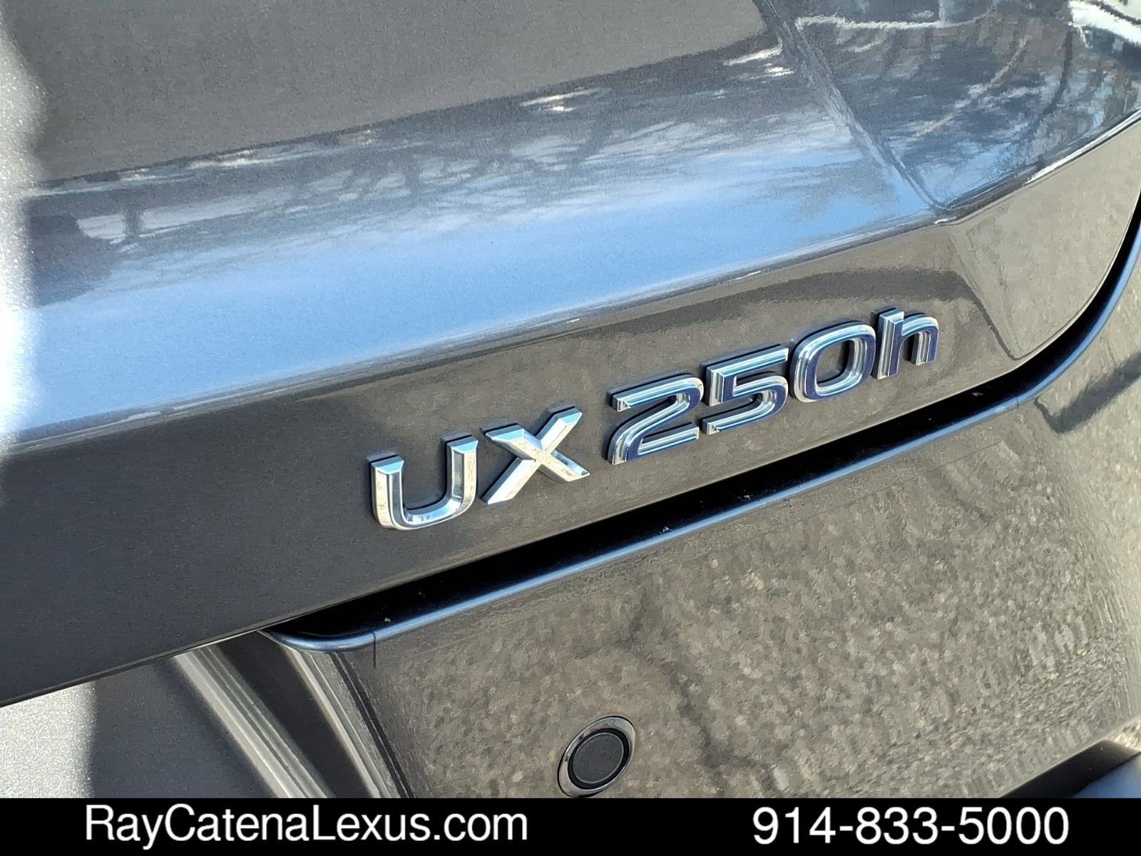 Certified 2020 Lexus UX 250h w/ Premium Package image 18