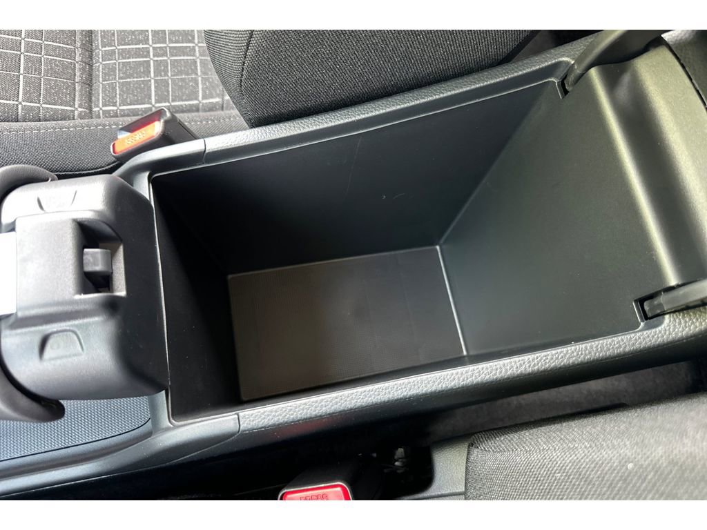 Certified 2026 Honda HR-V LX image 32