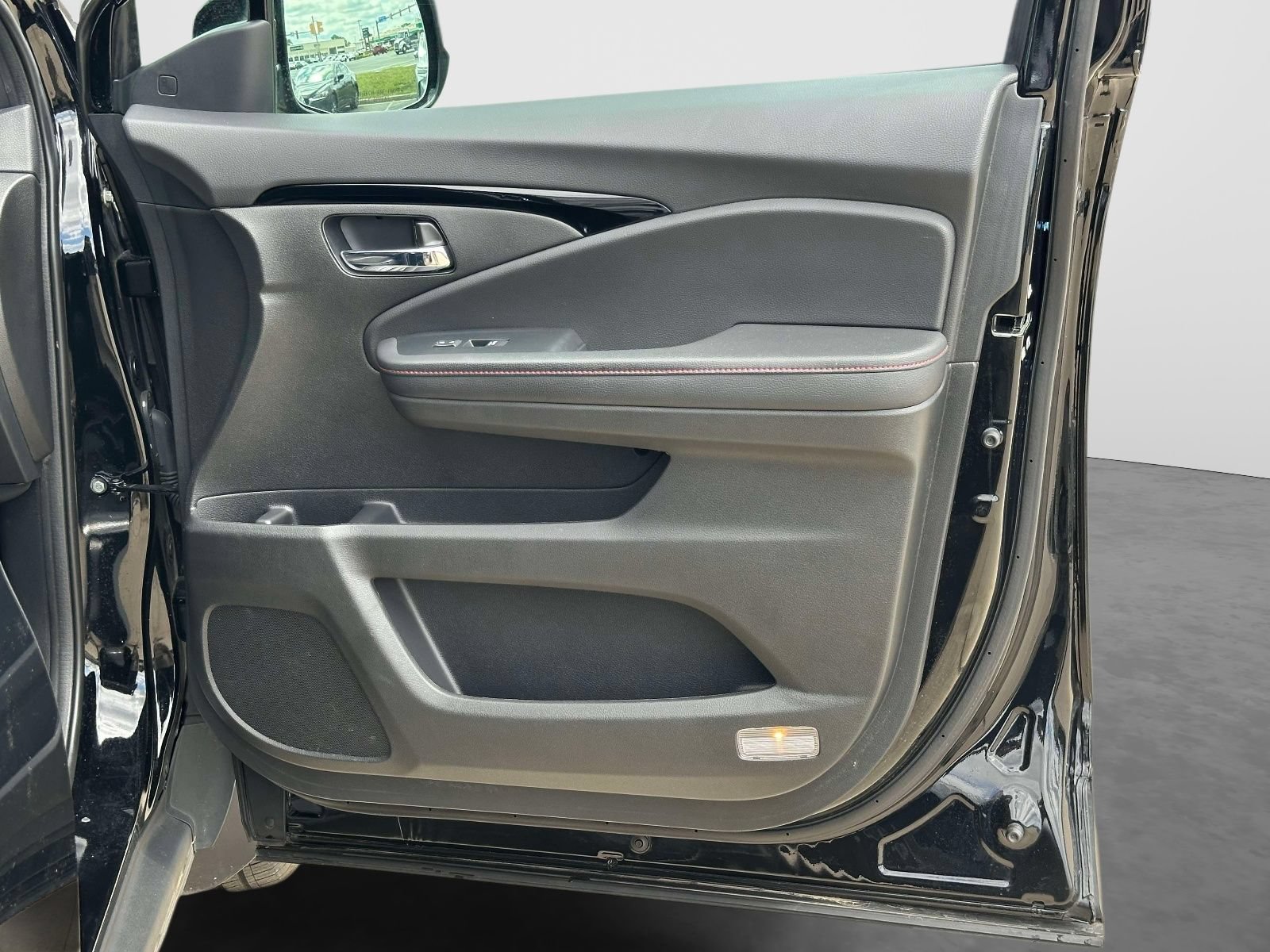 Used 2023 Honda Ridgeline Black Edition image 9