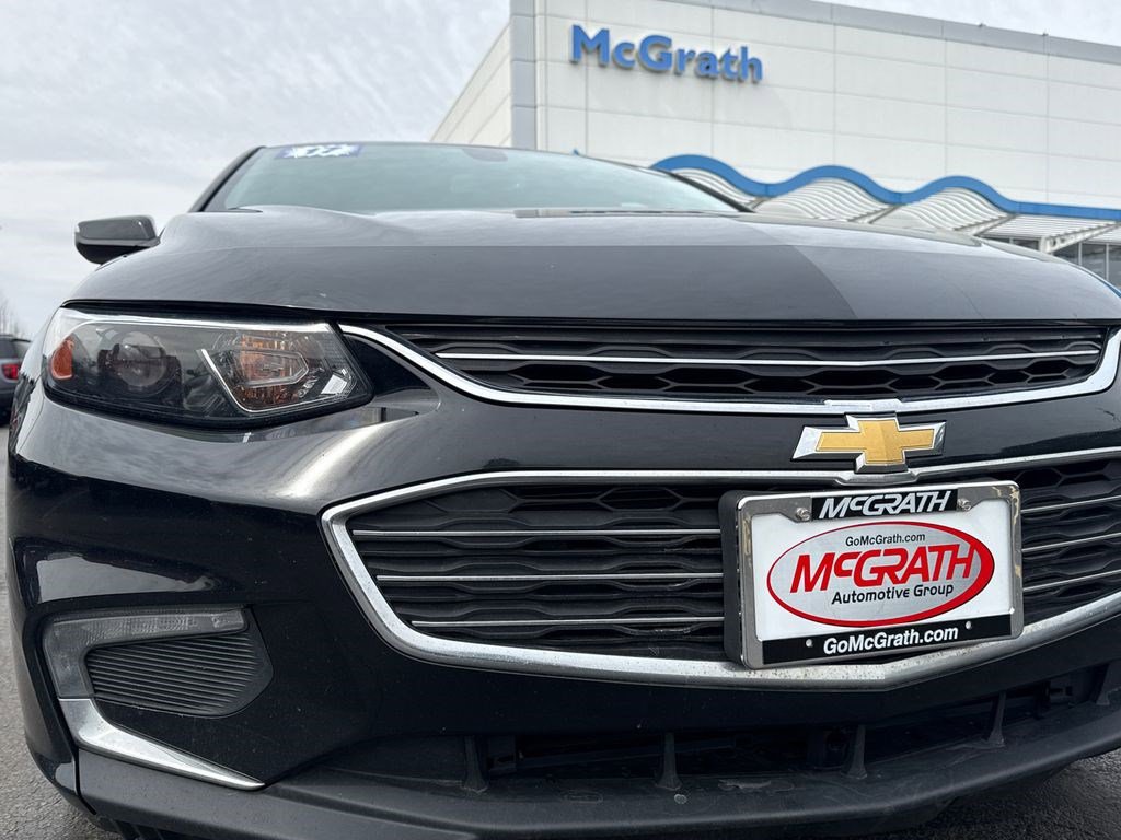 Used 2017 Chevrolet Malibu LT image 13