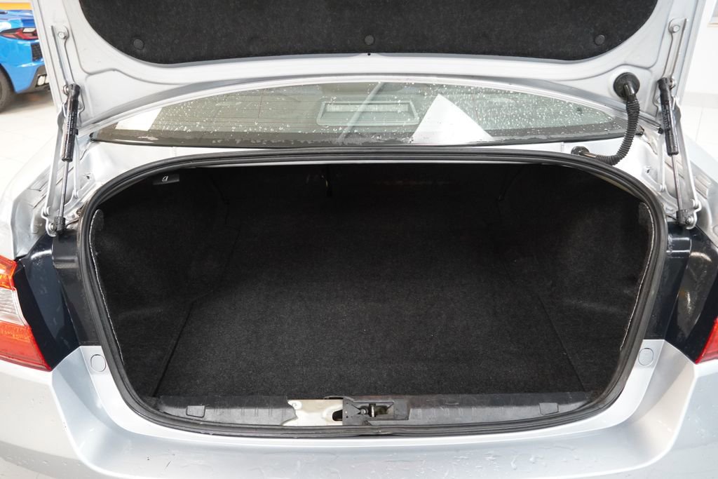 Used 2019 Subaru Legacy 2.5i Premium image 11