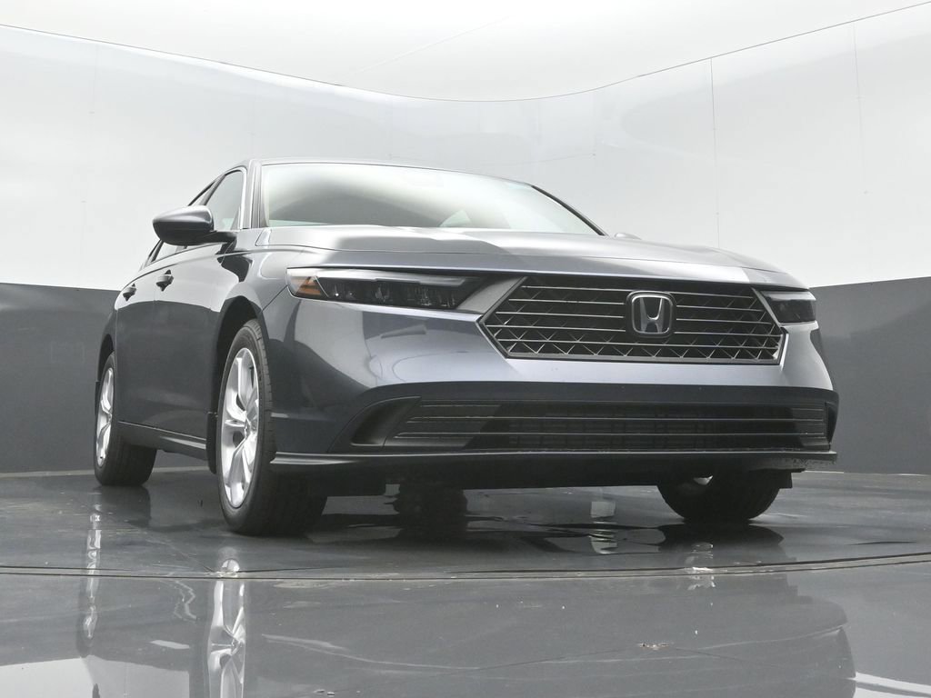 Used 2025 Honda Accord LX image 5